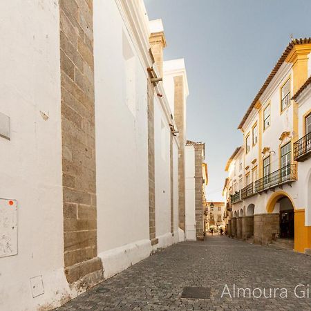 エヴォラAlmoura Giraldo Centro Historicoアパートメント エクステリア 写真